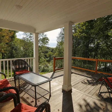 #1 Location for CDP. Fire-pit & Fishing Pond. FUN & Private. 5 bedrooms, 3 baths