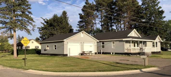 Central located. Includes finished 2 car garage! 1 minute from beach! Hotels in Iosco County