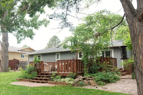 Tranquil 5 bedroom home with large deck and yard - Bintang 3