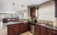 3bd 2bath 1 block from beach & attractions! Beach Passes & 2 parking spaces - 3-نجوم