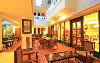 Koening Hotel Cirebon - parkir