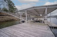No DeadLines Lakehouse on Smith Lake - 4つ星