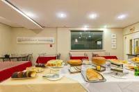 Tri Hotel Criciúma - Bữa sáng