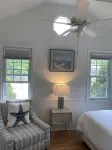 Peaceful Cottage in the Heart of Osterville Village Walk to Shops & Restaurants - Gym
