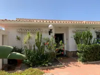 Charming Beachfront Bungalow in Torrox Costa - Perfect Family Retreat - 3星級