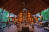 Copper Spa -Luxury Cabin w/ Steam Spa, Hot Tub - Sleeps 14