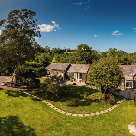 Beautiful  Cottage in a Peaceful, Rural Setting with Country Club Membership.