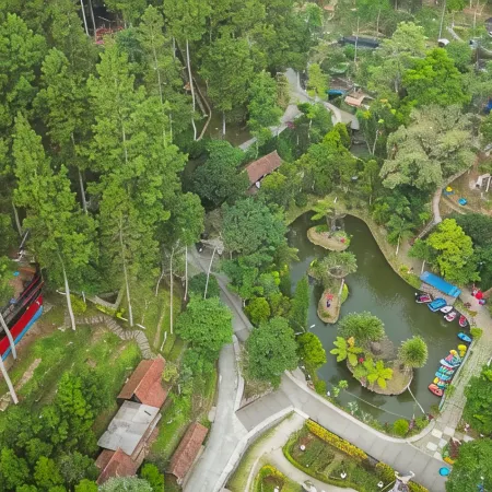KAIA Camp by Kalimaya Отели рядом с достопримечательностью «Парк развлечений Dago Dreampark»