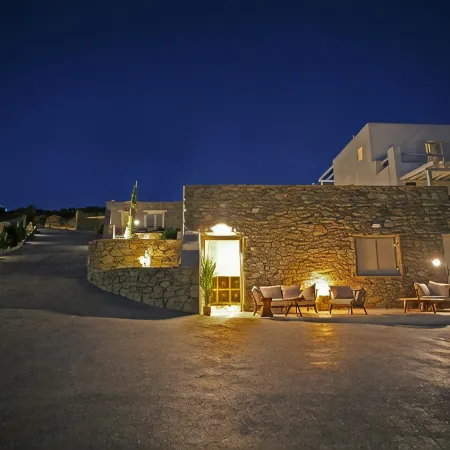 Atlantis Beach Residence Отели рядом с достопримечательностью «Ночной клуб Cavo Paradiso»
