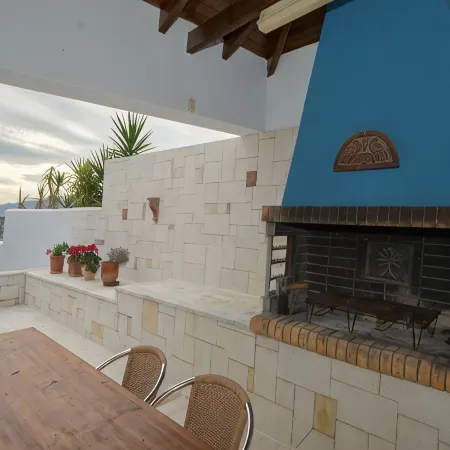 Villa Stella,  swimming pool, by the beach,  close to Athens