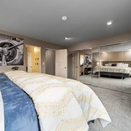 Mountain Vista Penthouse Huge 2BR w/views+jet tub