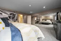 Mountain Vista Penthouse Huge 2BR w/views+jet tub - อ่างจากุชชี่