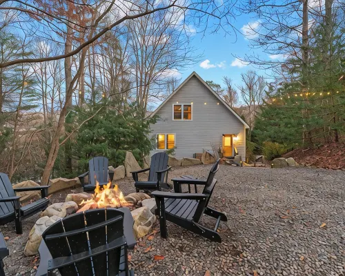 Modern A-Frame Cabin Getaway + Fire Pit + Deck Hotels in Fairview