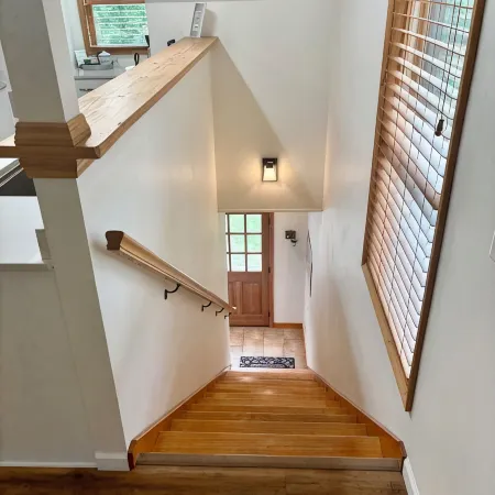 Perfect for Two! 30Min from Nashville or Franklin. Oak Hill Loft in Fairview