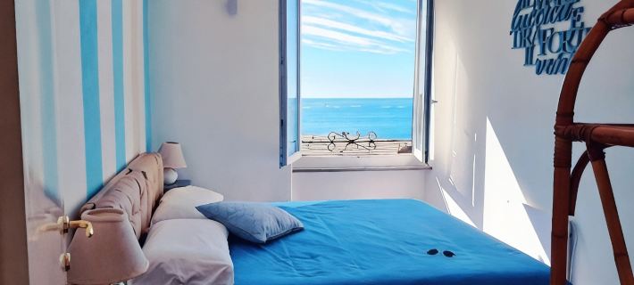 Charming Sea View Apartment for Families, with Sky tv Hotels in Riomaggiore