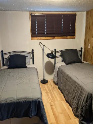 Cozy rural cottage less than 10 minutes from Regional West Medical Center - 3-Star