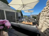 Villa GreyStone-House Podgora Charming with privat heated pool and romantic view Hotels in Podgora