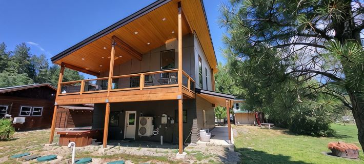 Modern Charming 3-Bedroom House in Marvelous Ronald with WiFi, AC, Ping Pong. キッティタスのホテル