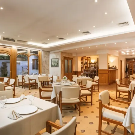 Geneva Hotel
