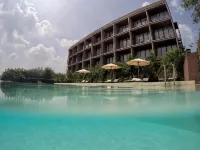 The Glory River Kwai Hotel - parking
