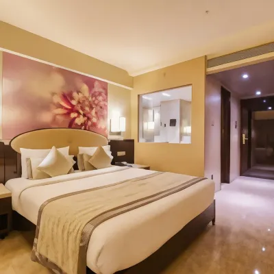 Sai Palace Grand, Malad Hotel in zona Marvé Beach