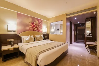 Sai Palace Grand, Malad โรงแรมใกล้หาดอักซา
