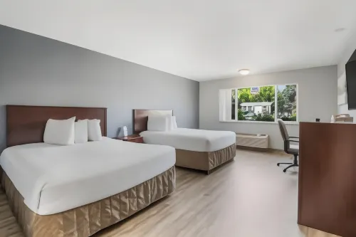 Red Lion Inn & Suites Vancouver