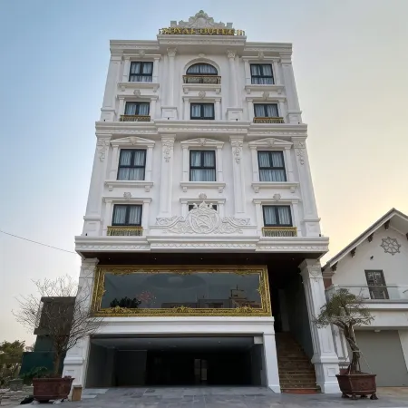 Royal Hotel 2 Mong Cai