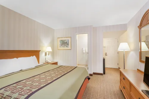 Days Inn by Wyndham Albany Suny - Parkering