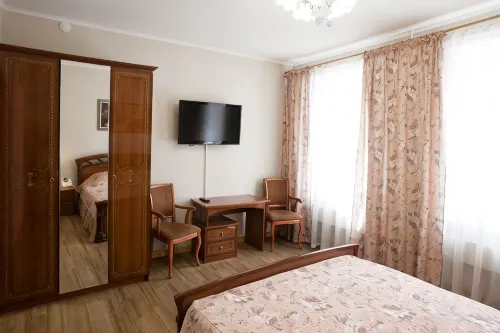 Hotel Gubernskaya - Bãi đậu xe