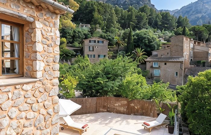 SA Volta de CA NóLIVER Deia Villa with New Pool & Sea and Mountain Views