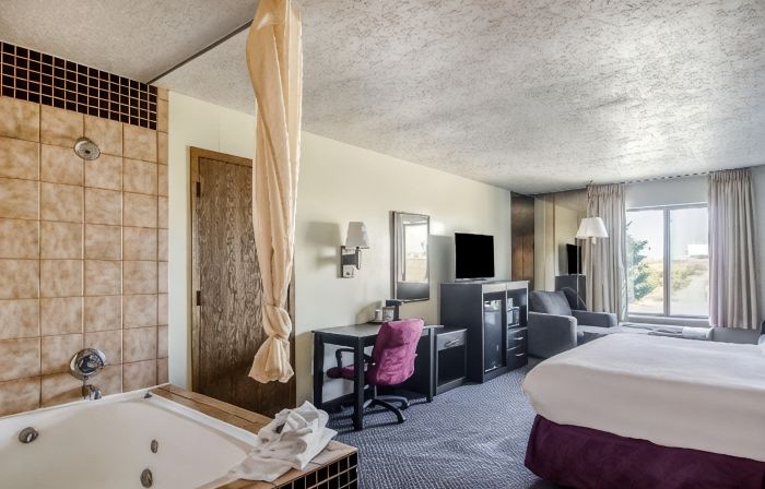 Americas Best Value Inn and Suites Fort Collins East I-25