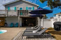New Remodel! Walk to Beach. Private Heated Pool & Hot Tub. Fenced Yard. Dogs ok. - 3-Star