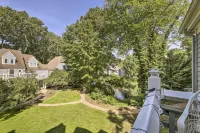 Lovely Norwich Villa, on Golf Course w/ Amenities! - Parkplatz