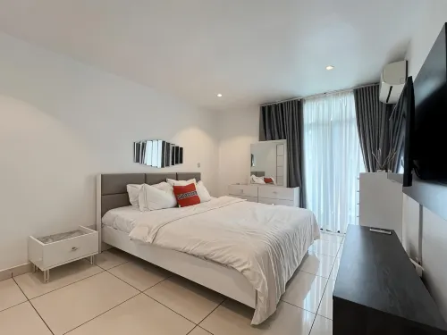 Opulent 1 Bedroom suite in Embassy Gardens - Kuntosalit