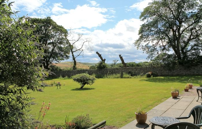 3 bedroom cottage, with far reaching views of the garden and open countryside.