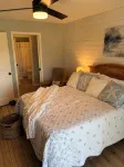 Beautiful Southport, Golf Frontage & Oak Island Beach club .New Quartz counters - balcony