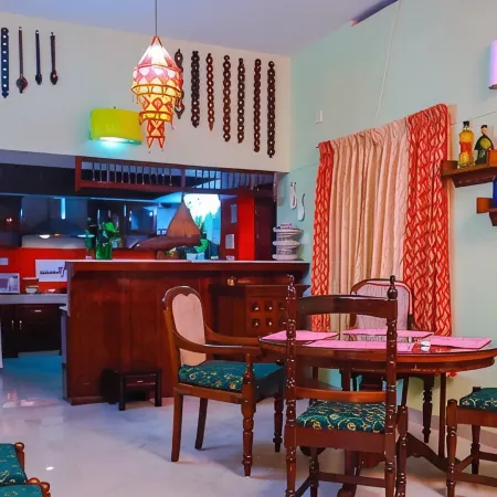 Nutshell-Airport Retreat by the Sea