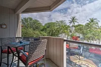 Kailua-Kona Condo w/ Lanai, Walk to Beach + Pier! - Spa