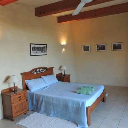 Beautifully Farmhouse with Private Pool