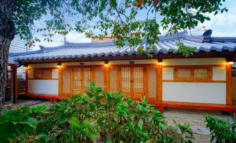 Jeonju Hanok Midam