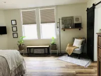 Luxury on Main, remodeled, homey, fresh and bright! - บังกะโล
