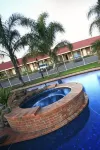 Pines Country Club Motor Inn - Pools