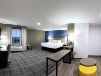 Comfort Inn & Suites Hotel berhampiran Savannah/Hilton Head International Airport