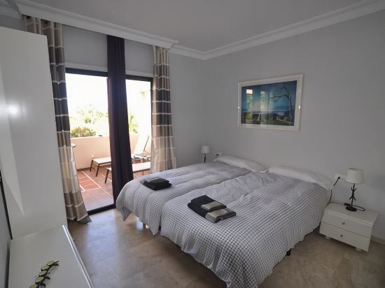 Last minute wifi free - Heated pool - Terrace apartment directly on the beach
