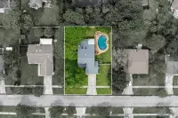 Saltwater Pool I Firepits I Large Fenced Backyard I 4 Miles to Beach