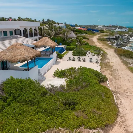 Casa Toloc- the Grass Roof House - Best View on Isla!