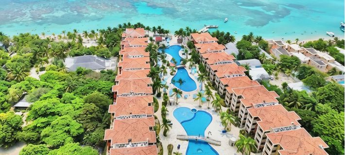 @INFINITY BAY  2BR Beach Paradise Luxury Condo, steps to beach ウェスト・ベイのホテル