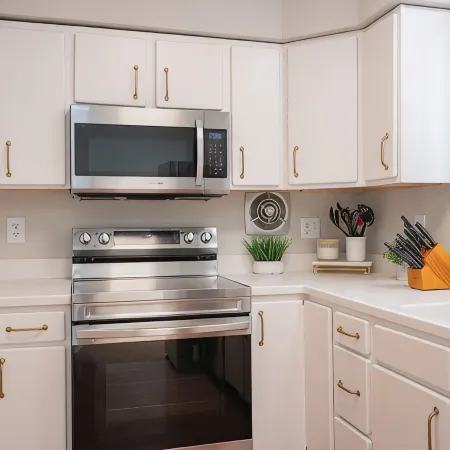 Rehoboth Ave Apartment - 2 blocks from the beach- In the heart of Rehoboth Beach