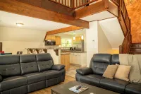2Br/2BA on the Bayou Close to Beach & Downtown Ocean Springs! Puerto Chalet - Homestays